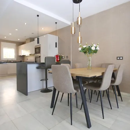Apartament Port Townhouse Vicky